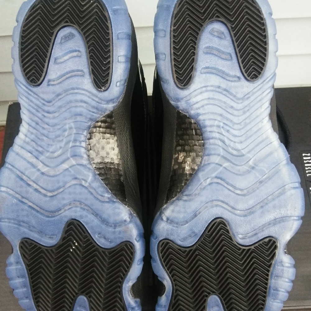 Nike Air Jordan 11 XI Cap and Gown Mens size 11 - Picture 4 of 8